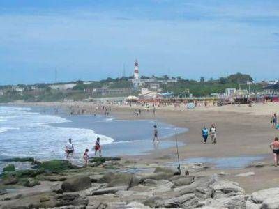EL MUNICIPIO CLAUSUR� UN CHIRINGO EN EL BALNEARIO ALFAR