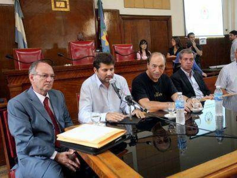 A Ventimiglia lo mandan a espiar y toca el timbre