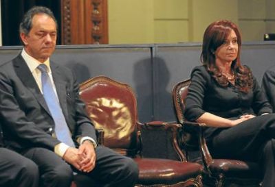 El kirchnerismo se une contra Scioli y podr�a pedirle que sea candidato testimonial