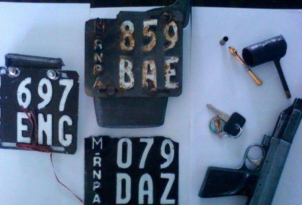 Allanamiento en Maip�: detienen a un joven acusado de asaltar a un taxista