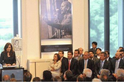 El Chaco se benefici� con 800 viviendas que incluyen a comunidades abor�genes