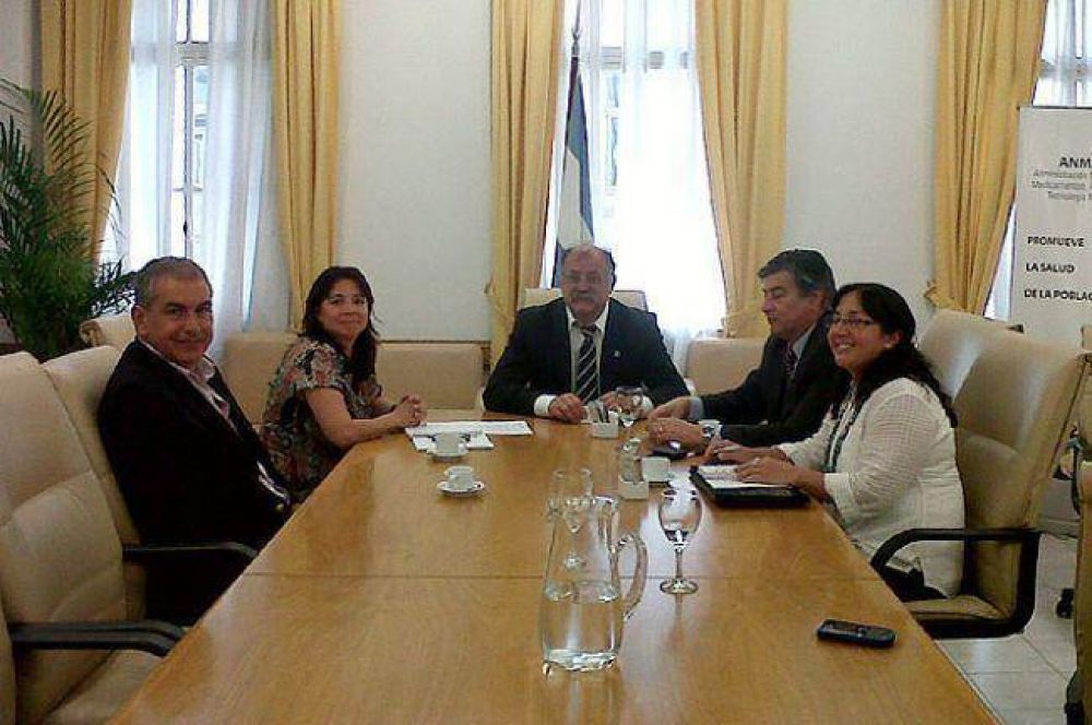 Salud quiere comercializar la producci�n de Laboratorios Chaque�os