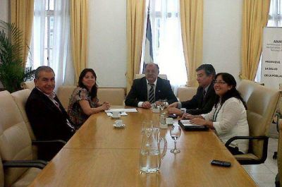 Salud quiere comercializar la producci�n de Laboratorios Chaque�os