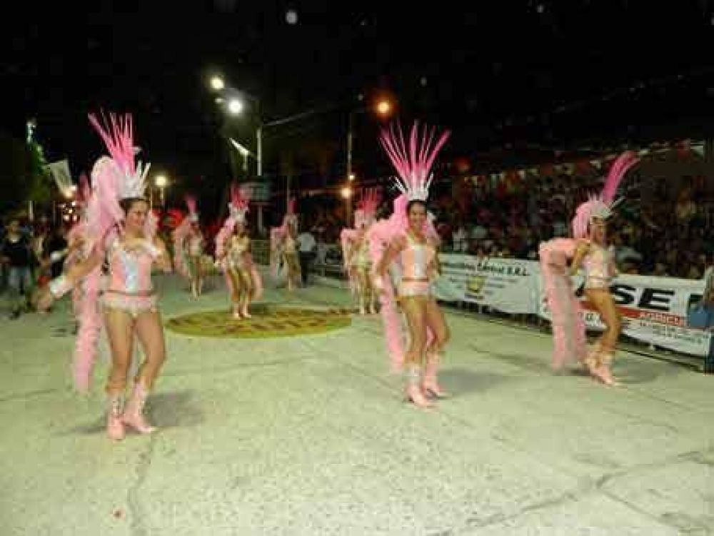 Arrancan los Supercarnavales de Villa �ngela