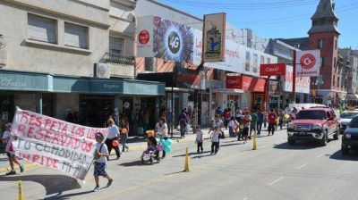 Marcharon para que se respeten rampas y estacionamientos para discapacitados