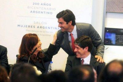 Urtubey particip� en un acto en el que se anunci� la construcci�n de viviendas