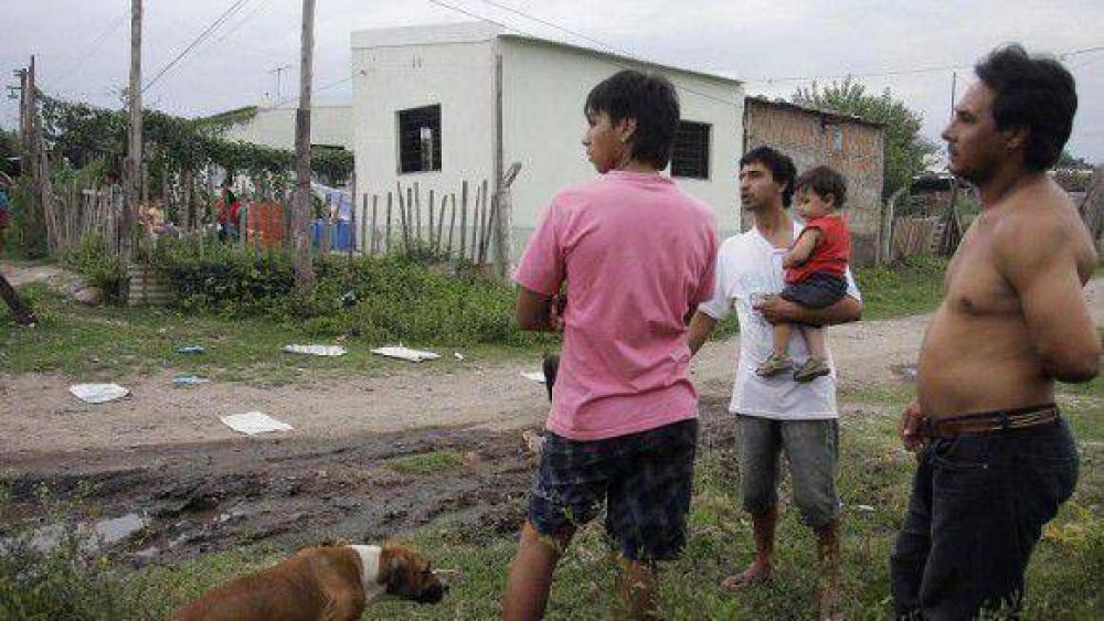 Asesinaron de un tiro en el pecho a un vendedor ambulante para robarle