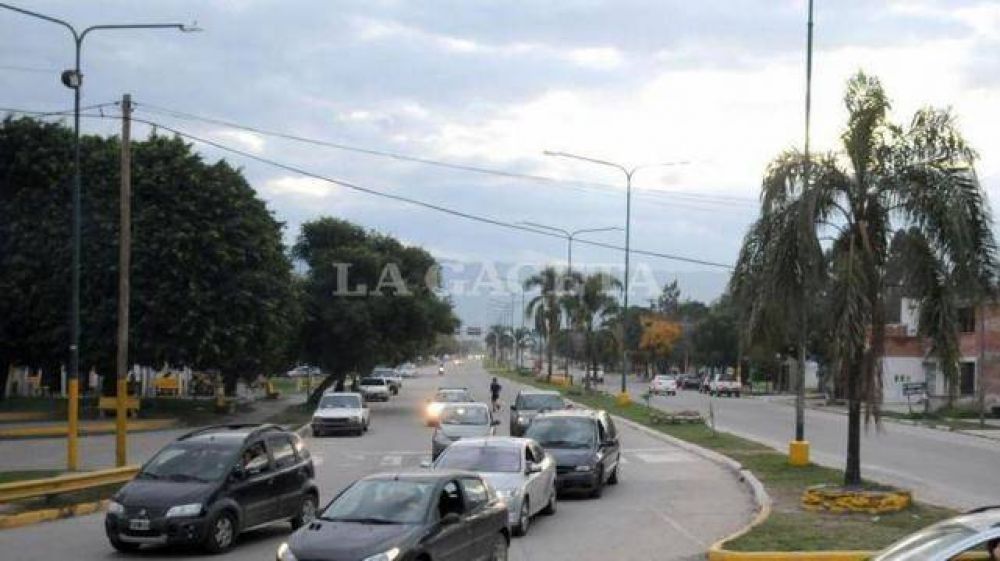 Se salvaron de milagro, tras un choque en la avenida Per�n de Yerba Buena