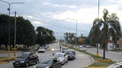 Se salvaron de milagro, tras un choque en la avenida Per�n de Yerba Buena