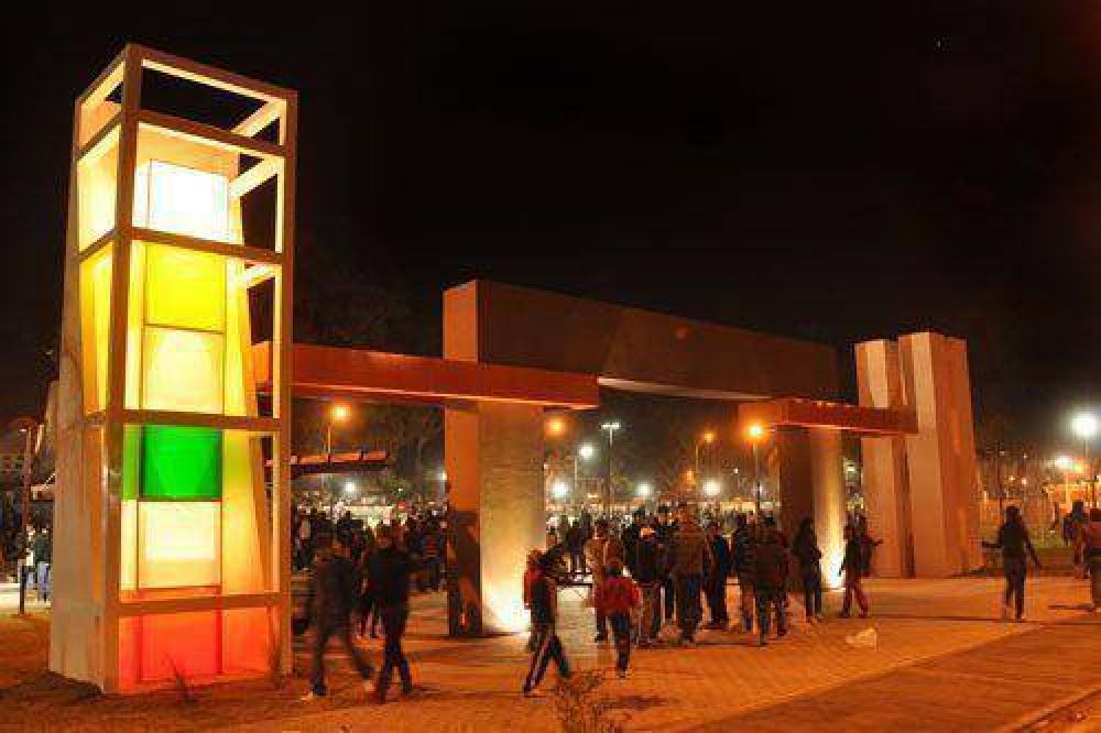 Buscan reubicar a vendedores ambulantes en el Parque de los Ni�os