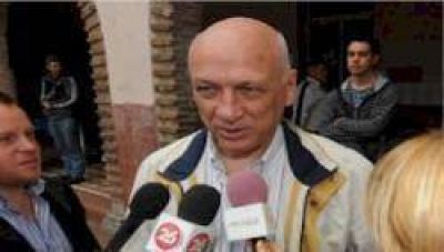 Bonfatti: "Todos tenemos derecho a irnos de vacaciones"