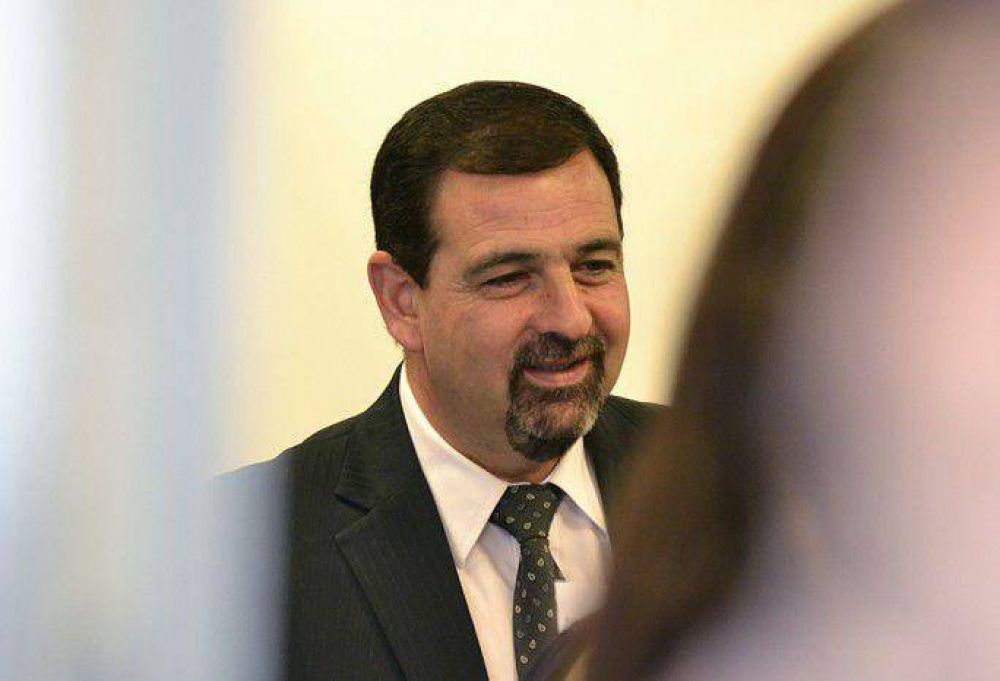 Ciurca agiganta su aparato pol�tico mientras siguen las dudas por los candidatos al Congreso