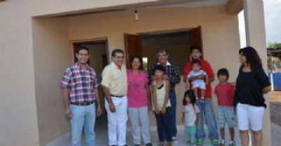 Gobernador destac� la presencia del estado y la pol�tica habitacional