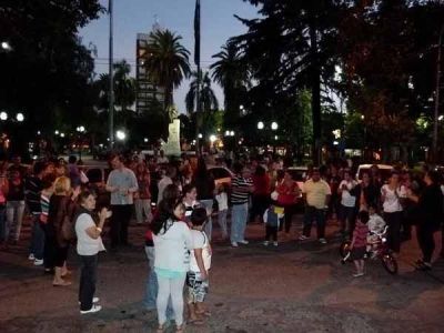 Un centenar de vecinos reclamaron por mayor seguridad ante el municipio