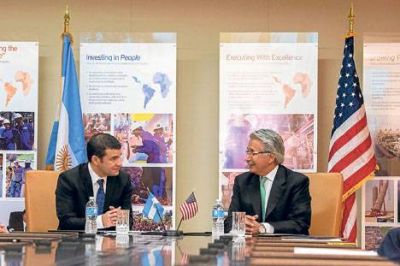 Correa o el socio de YPF, el dilema petrolero de CFK