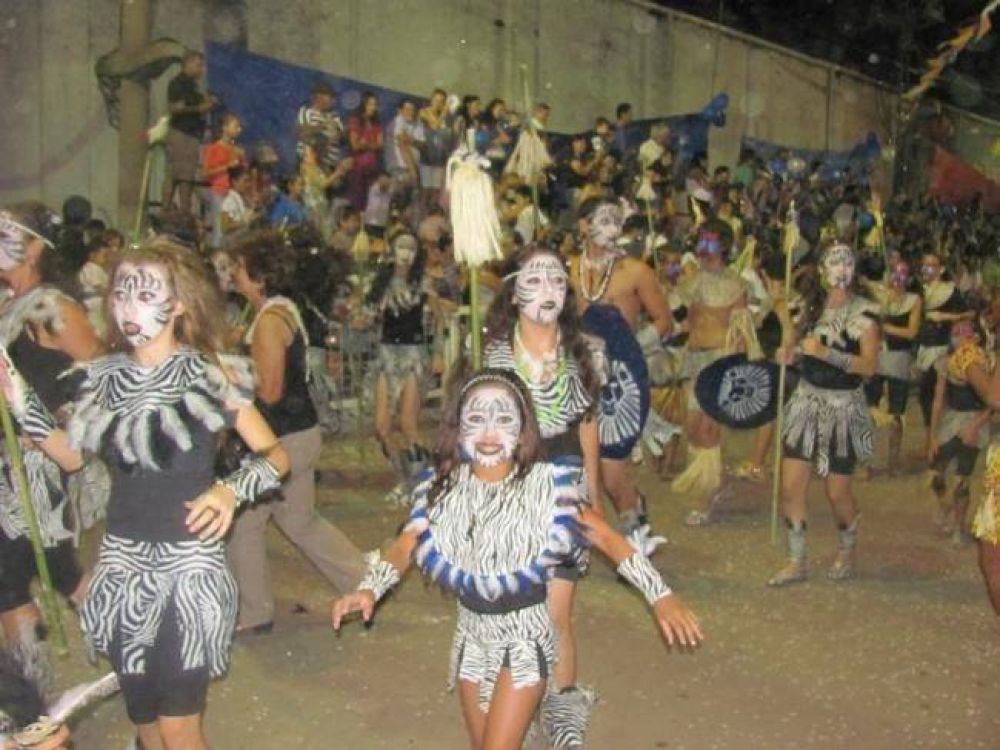 Este viernes comienza la edici�n 2013 de los carnavales en Puerto Tirol