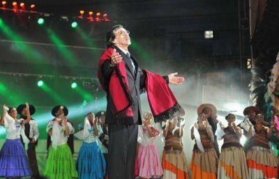 En la s�ptima luna de Cosqu�n, reconocimiento a Daniel Toro y a artistas salte�os