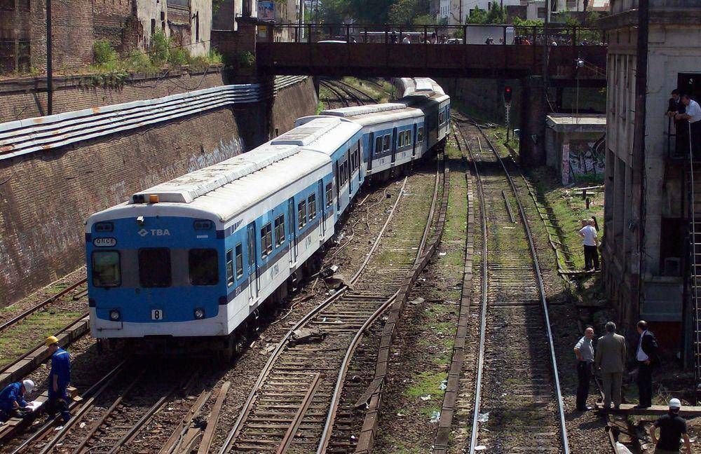 Hoy los trenes del Sarmiento circular�n a partir de las 15.30