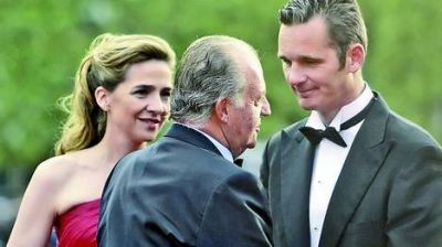 Juan Carlos hace buena letra y borra a un yerno inc�modo de la Web real