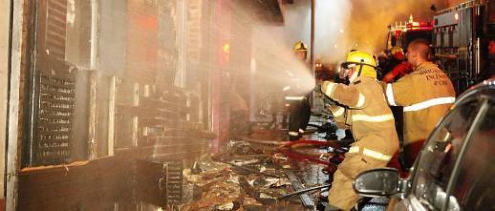 Tr�gico incendio de un boliche en Brasil deja m�s de 100 muertos