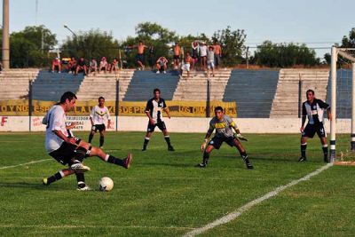 Torneo del Interior: el partido de Cultural Argentino y la "U" de V�rtiz termin� suspendido