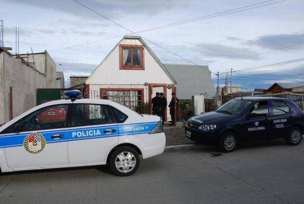 Allanaron su vivienda y recuperaron todo: Mujer sustrajo tarjeta de cr�dito y realiz� compras por m�s de 6.000 pesos 
