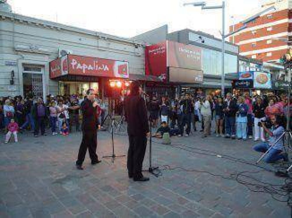 Contin�an los festejos por el aniversario de Florencio Varela