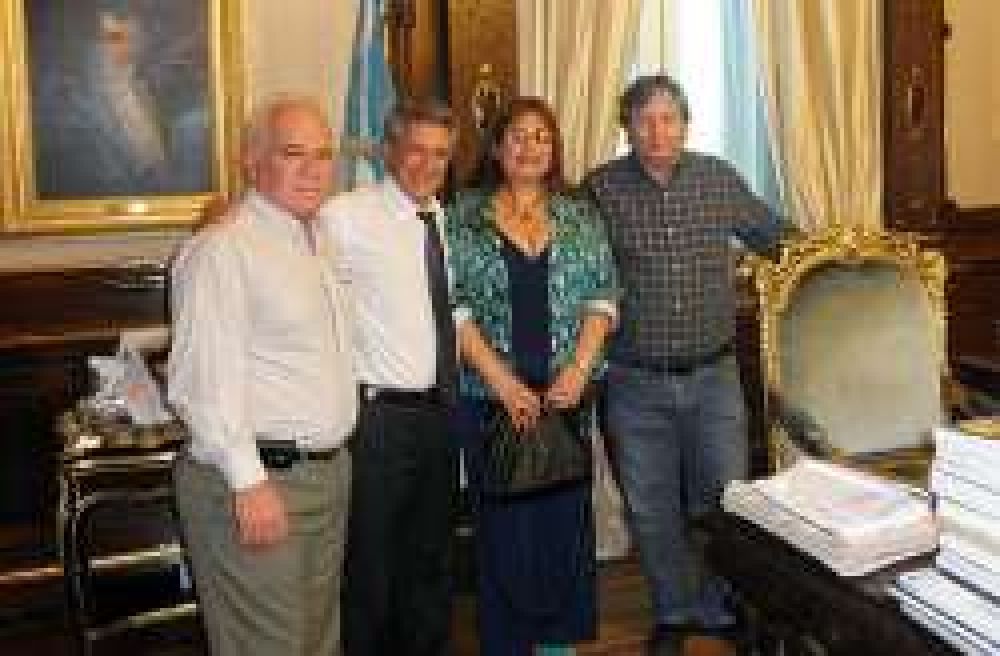 Referentes chaque�os de la Concertaci�n en la Casa Rosada