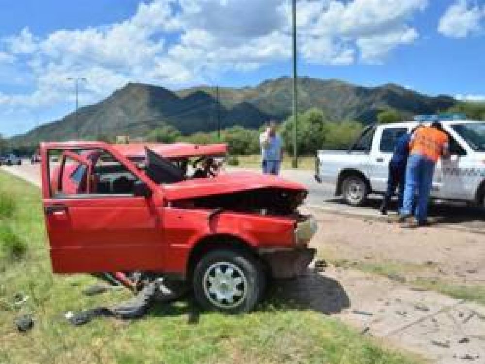 Dos muertos en un choque entre dos autom�viles