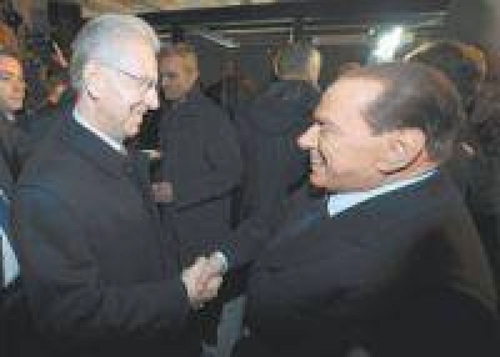 Berlusconi elogi� a Mussolini y justific� su alianza con Hitler
