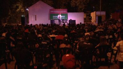 Beccar vivi� una noche con todo el humor y la magia del Mago Hernic