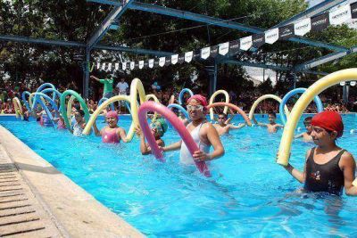 Jornada de Aquadance en el Polideportivo de Ricardo Rojas