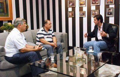 Urtubey se reuni� con miembros de la mesa de las 62 Organizaciones Gremiales Peronistas