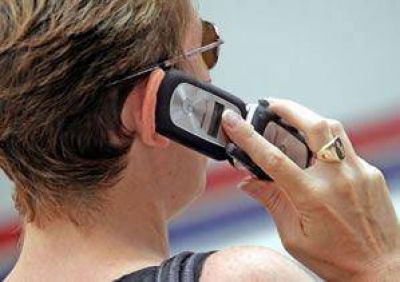 La telefon�a fija y celular sigue al tope de las denuncias	