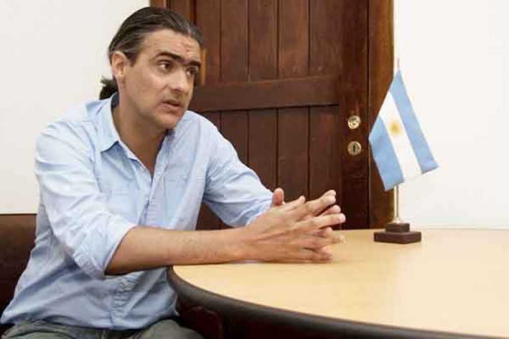 Carlos Valeri �desea� ir como candidato a intendente