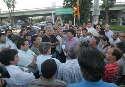 Los taxistas confirmaron que el paro continuar� por tiempo indeterminado.