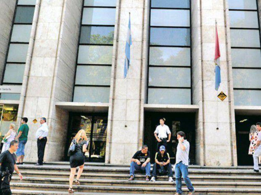 La provincia pidi� que la Justicia respete los concursos docentes