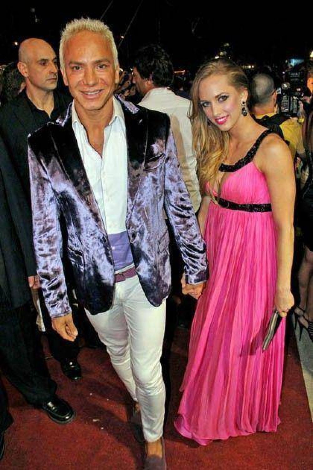 Paz en los premios Carlos