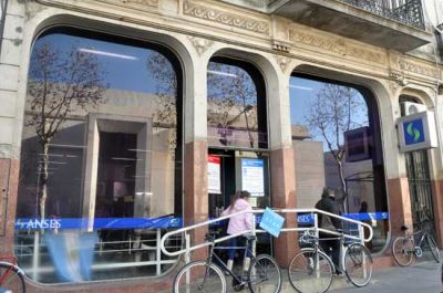 La C�mpora arremete y ahora controla la filial de Anses en Olavarr�a