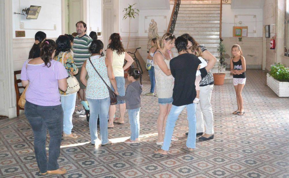 Adjudicatarios del plan vivienda de la UDES piden al intendente que les confirme la entrega de las escrituras
