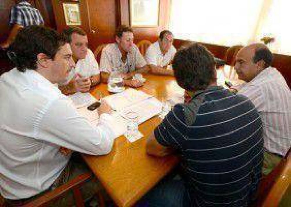 Dilema: ensanchar o hacer otras calles