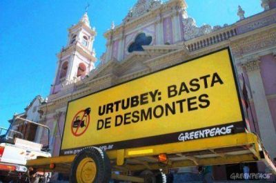 �Urtubey destruye el medio ambiente�