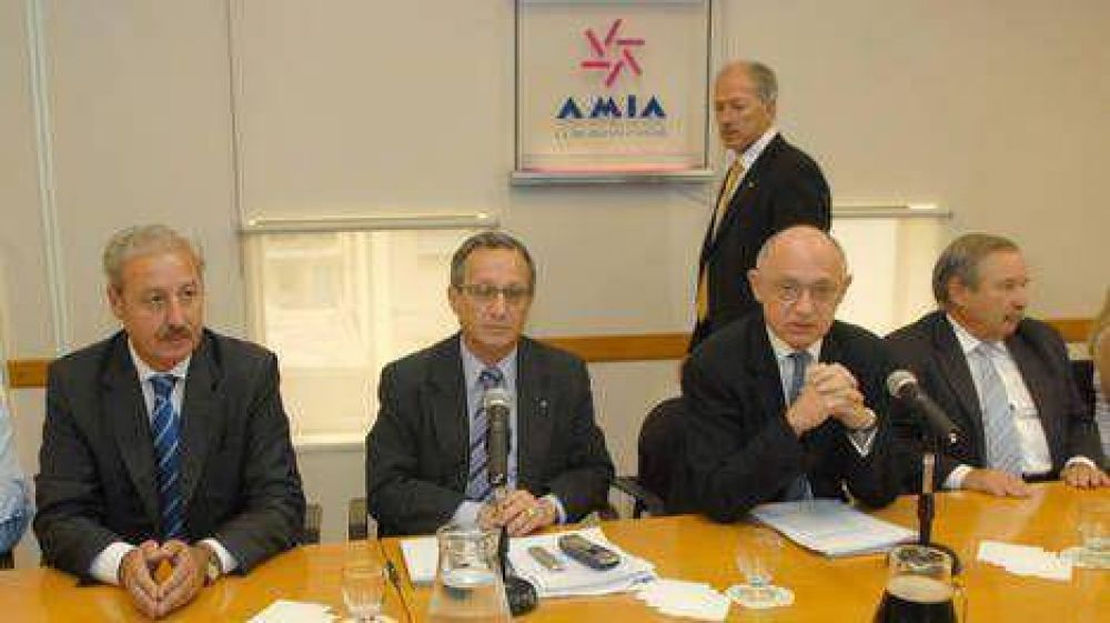Timerman: �Es un acto de mala fe decir que cedemos soberan�a�