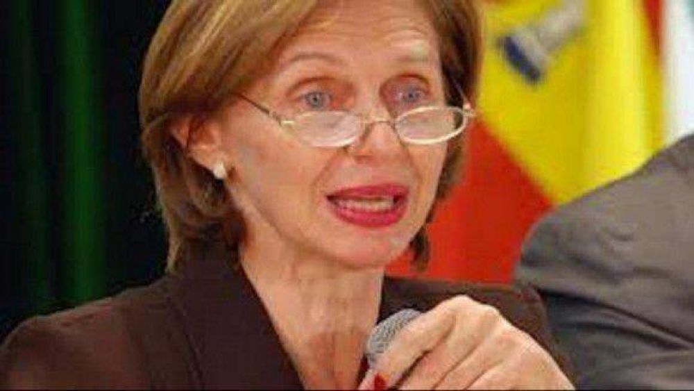 Beatriz Rojk�s defendi� el anuncio de Cristina sobre el m�nimo no imponible