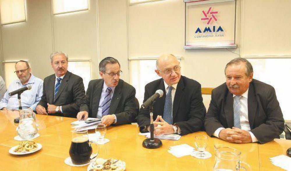 La AMIA, la DAIA y los familiares creen que la indagatoria en Ir�n es un avance