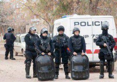 La Polic�a allan� 17 casas por un crimen 