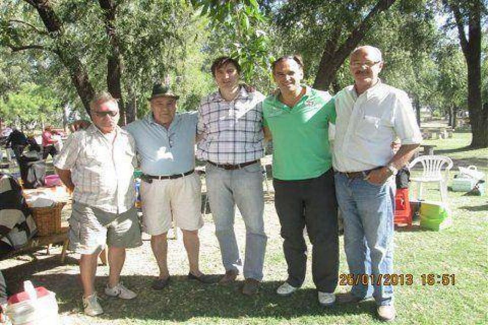 Los abuelos de la ciudad viajaron a Navarro