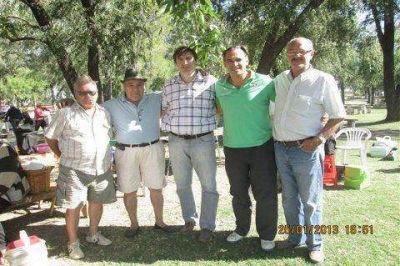 Los abuelos de la ciudad viajaron a Navarro