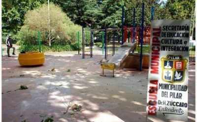 Avanza la remodelaci�n de la plaza Antonio Toro de Presidente Derqui