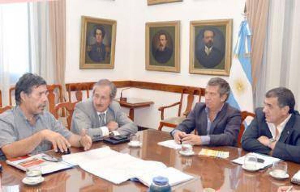 Avanza proyecto para erradicar los asentamientos